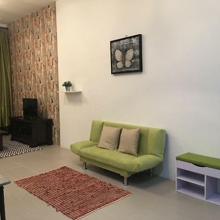 Aalina'S Comfort Home - Muslim Homestay คาเมรอนไฮแลนด์ ภายนอก รูปภาพ